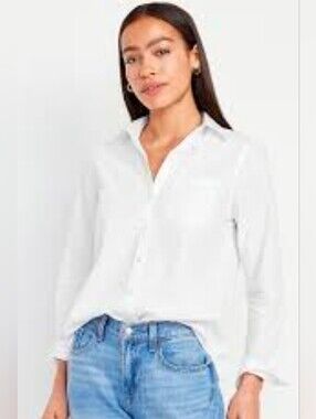 Old Navy White Long-Sleeve Collared Button Shirt